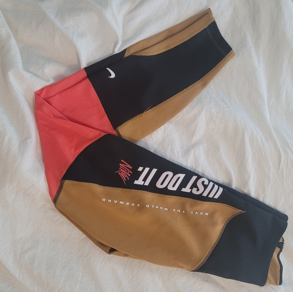 Nike leggings